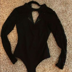 GUESS BRAND NEW LACE BLACK BODYSUIT